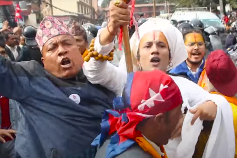 गौशालामा दुर्गा प्रसाईं समर्थक र प्रहरीबीच झडप, आचार्य श्रीनिवास पक्राउ