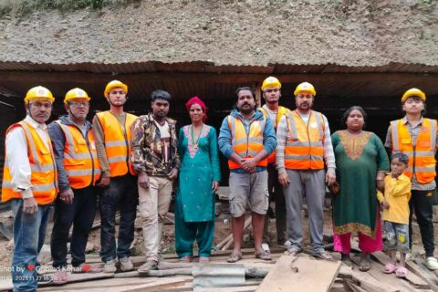 भुकम्प प्रभावितका लागि साहारा बनेका रूपन्देहीका स्वयंसेवकहरू