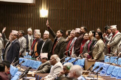 एमालेले आफूहरूकाे माग सम्बोधन गर्न प्रधानमन्त्रीलाई दियाे ३ दिनकाे समय