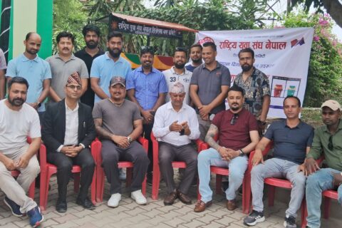 स्थापना दिवसको अवसरमा राष्ट्रिय युवा संघ तिलोत्तमाद्धारा डस्टविन वितरण