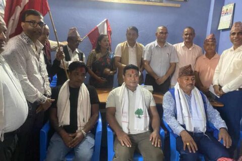 तिलोत्तमा तीन मा  एमाले युवा नेता नेपाली काँग्रेसमा प्रबेश