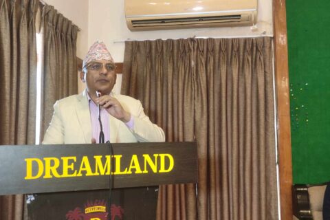 लुम्बिनी प्रदेशका भौतिक पूर्वाधार मन्त्री ढकालले भने, “लुम्बिनी प्रदेशलाई लगानीमैत्री बनाउन प्रदेश सरकार लागिपरेको छ