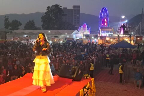 बुटवल मेलामा समिक्षाले नचाईन दर्शक