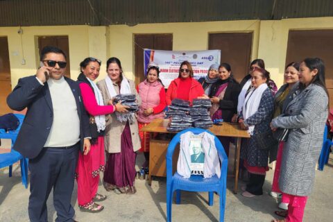 लायन्स क्लव देउराली साकुराद्धारा न्यानो कपडा वितरण