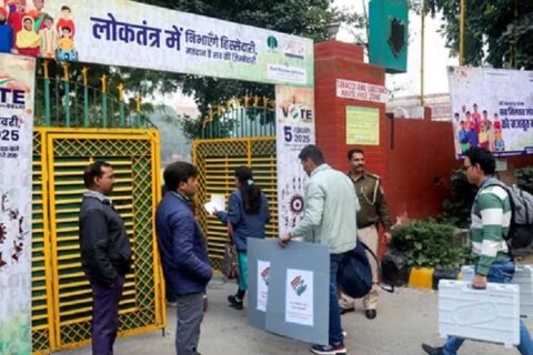 भारतको नयाँ दिल्लीमा विधानसभा चुनावको मतदान शुरू 