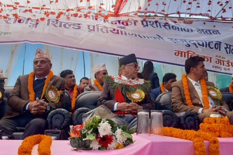 माओवादी केन्द्रका अध्यक्ष  प्रचण्ड द्वारा गुल्मीमा हेलिप्याड र पिस पार्कको उद्घाटन