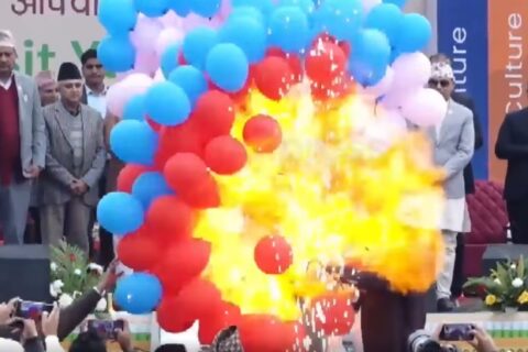 पोखरा भ्रमण वर्ष उद्घाटनमा बेलुन पड्किएर अर्थमन्त्री पौडेल र मेयर आचार्य घाइते, काठमाडौं कीर्तिपुरस्थित बर्न अस्पतालमा उपचार हुदै