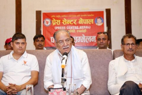 बर्तमान सरकार भ्रष्टाचारी र बिचौलियाको चाहनामा बनेको हो : प्रचण्ड