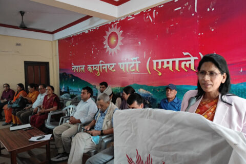 गणतन्त्रको विकल्प राजतन्त्र हुनसक्दैन : एमाले नेतृ अर्याल