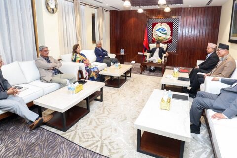 तत्काललाई हट्यो सत्ता गठबन्धन फेरिने जोखिम