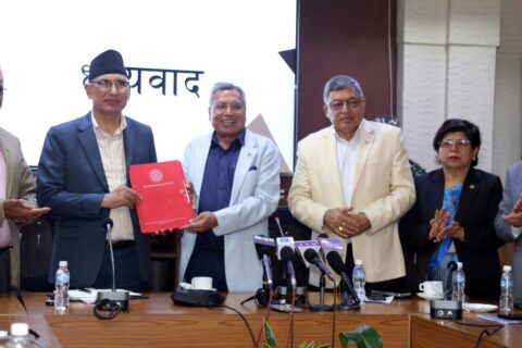 निजी क्षेत्रका समस्या सम्बोधन गर्न निरन्तर सुधारका काममा भइरहेका छन्ः अर्थमन्त्री पौडेल