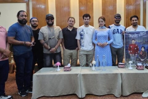 ‘ऊनको स्वीटर’ फिल्म युनिटले गर्यो बुटवलका दर्शकसँग भेट