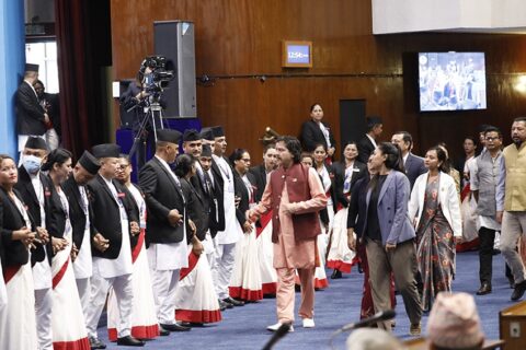 रास्वपा र राप्रपाको अवरोधबीच संसद् बैठक जारी