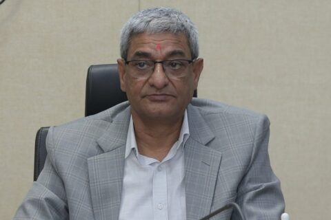 पूर्वगृहमन्त्री रमेश लेखक पक्राउ