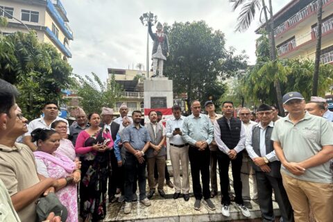 बीपीको स्मृतिमा बृक्षरोपण:शालिकमा माल्यार्पण