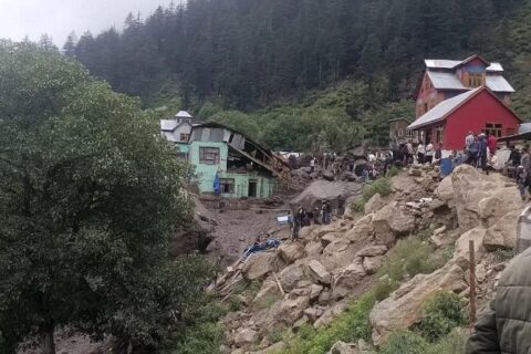 भारतको जम्मू कश्मीरमा बाढीमा परी ज्यान गुमाउनेको सङ्ख्या ४५ पुग्यो