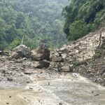 अबिरल वर्षाका कारण रोल्पाको सहिदमार्ग मा यातायात सेवा अवरुद्ध