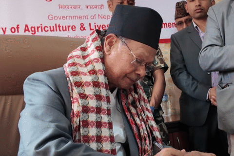 दुग्ध र उखु किसानका समस्या समाधान गर्छु : कृषिमन्त्री परियार