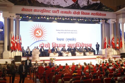 एमाले विधान महाधिवेशन : प्रतिवेदनहरुमाथि समुहगत छलफल हुँदै