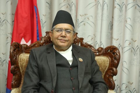 प्रतिनिधि सभाको पुनर्स्थापनाको एजेण्डामा दलहरुसँग छलफल गर्दै सभामुख