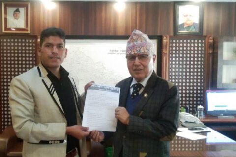 गभर्नर पौडेललाई बर्खास्त गर्न मागसहित जेन-जी युनाइटेडले बुझायो ज्ञापन पत्र