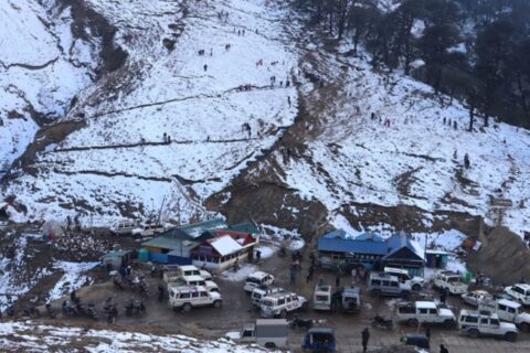 आजको मौसम: आज छिटफुट वर्षा संगै हिमपात देशभर मौसम बदली रहने