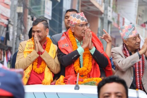 बुटवलमा एमालेको उत्साहजनक प्रदर्शनसहित घरदैलो, रास्वपाका ९० युवाले गरे पार्टी प्रवेश
