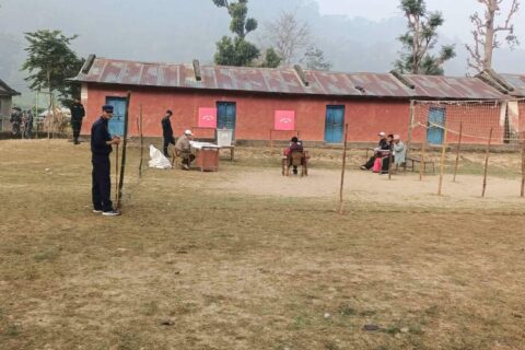 बाँके राष्ट्रिय निकुञ्जका पिडितले गरे मतदान बहिष्कार  बुटवल । बस्ती स्थान्तरणको माग राख्दै आन्दोलनरत बाँके राष्ट्रिय