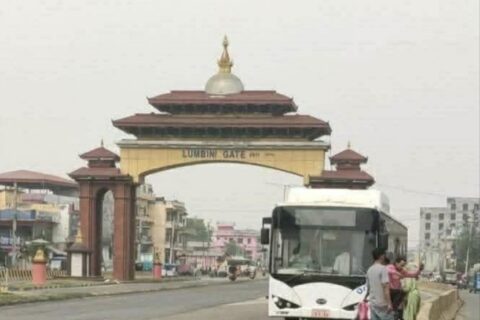लुम्बिनीमा थन्किएका बिद्युतीय बस सञ्चालनमा आए
