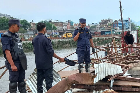 सरकारले डोजर चलाएपछि अर्का सुकुम्बासीले पनि गरे आत्महत्या