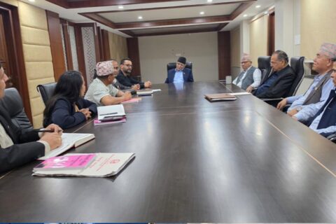 संविधान संशोधन बहसपत्र तयारी कार्यदलले गर्यो प्रचण्ड, नेपाल र खनालसँग छलफल