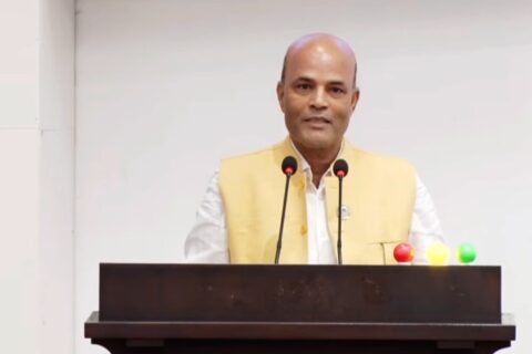 अर्थमन्त्रीलाई अमरेश सिंहकाे प्रश्न– ‘बजेटबाट कति प्रतिशत नागरिक खुशी भए ?