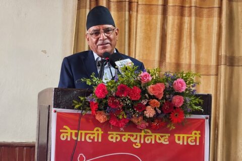 प्रचण्डको आरोप – सरकार संविधान र गणतन्त्र मास्न खोज्दैछ
