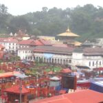 साउनको अन्तिम सोमबार पशुपतिनाथमा भक्तजनको घुइँचो, बिहानैदेखि लाम