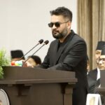 प्रधानमन्त्री बालेनले संसद् सचिवालयमा पठाए कालो चस्मा लगाउनै पर्ने स्वास्थ्य प्रतिवेदन