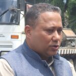 केरुङमा रोकिएका नागरिकलाई वैकल्पिक मार्गबाट नेपाल ल्याइन्छ : परराष्ट्रमन्त्री खनाल