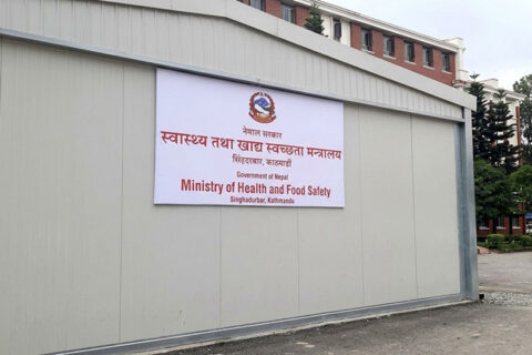 स्वास्थ्यकर्मीलाई उच्च सतर्कतासहित पूर्वतयारी अवस्थामा रहन निर्देशन