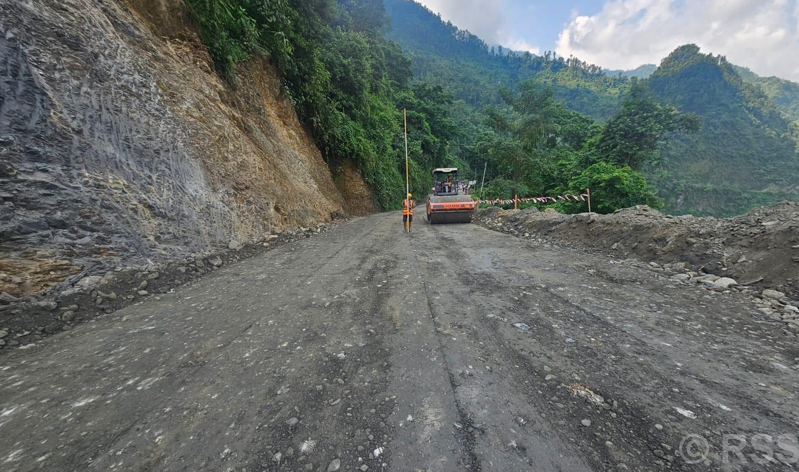कृष्णभीरमा ट्रयाक खोल्ने काम सकियो, बिहीबारदेखि दुईतर्फी यातायात सञ्चालन